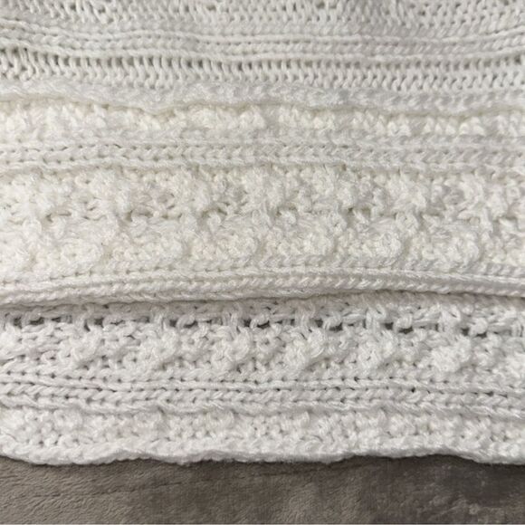 F21 M White Horizontal Cable Knit Mock Neck Crop Sweater - Picture 15 of 15